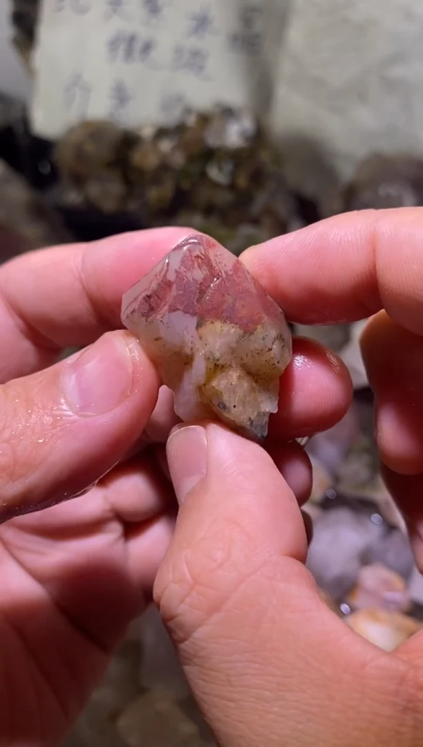 未镶嵌珠宝半成品水晶104号红色四川超七花园水晶