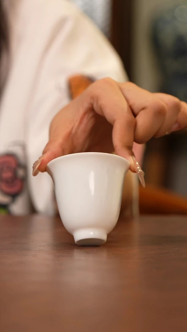 景德镇手工白胎闻香杯