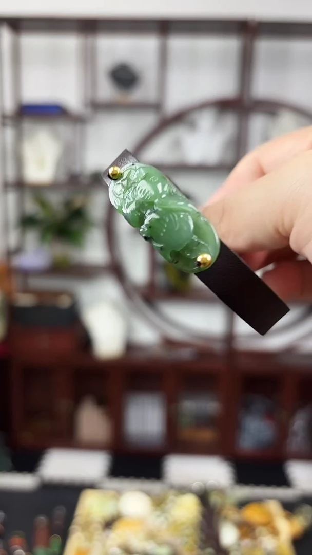 颈饰未镶嵌和田玉老鼠