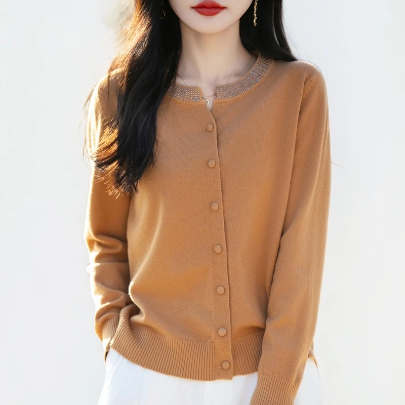 哥弟阿玛施正品秋冬圆领镶钻针织女长袖打底外套羊毛短款纯色上衣