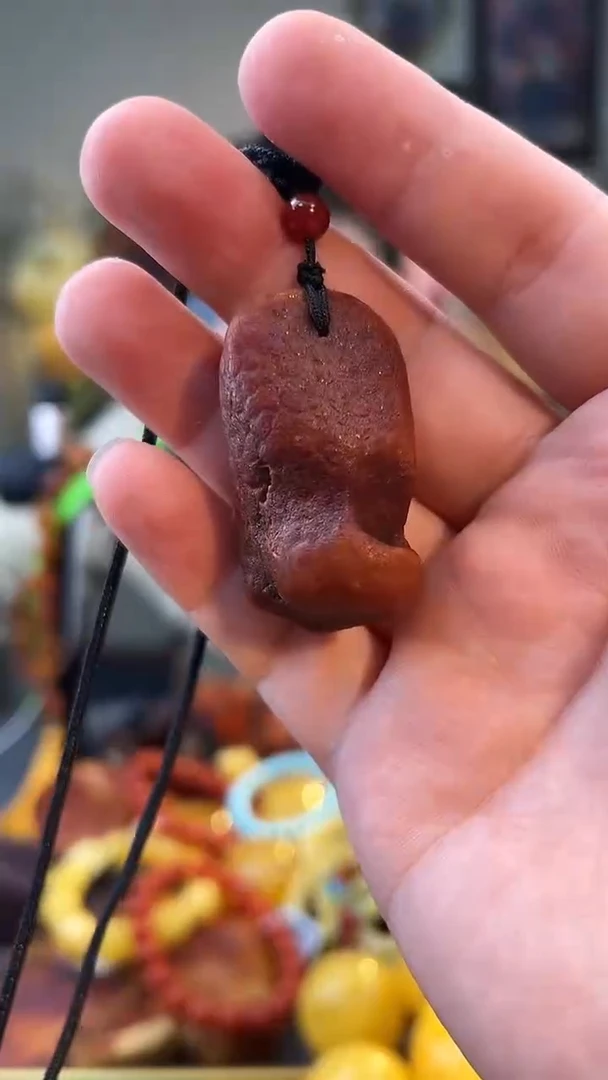 琥珀颈饰未镶嵌吊坠