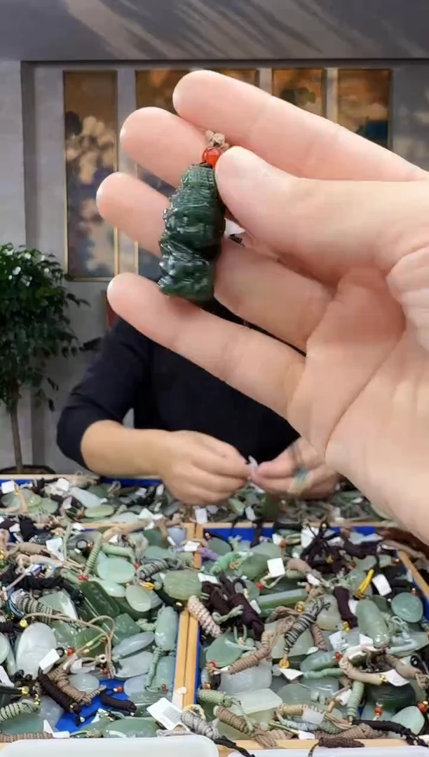 未镶嵌和田玉挂件拍一发一