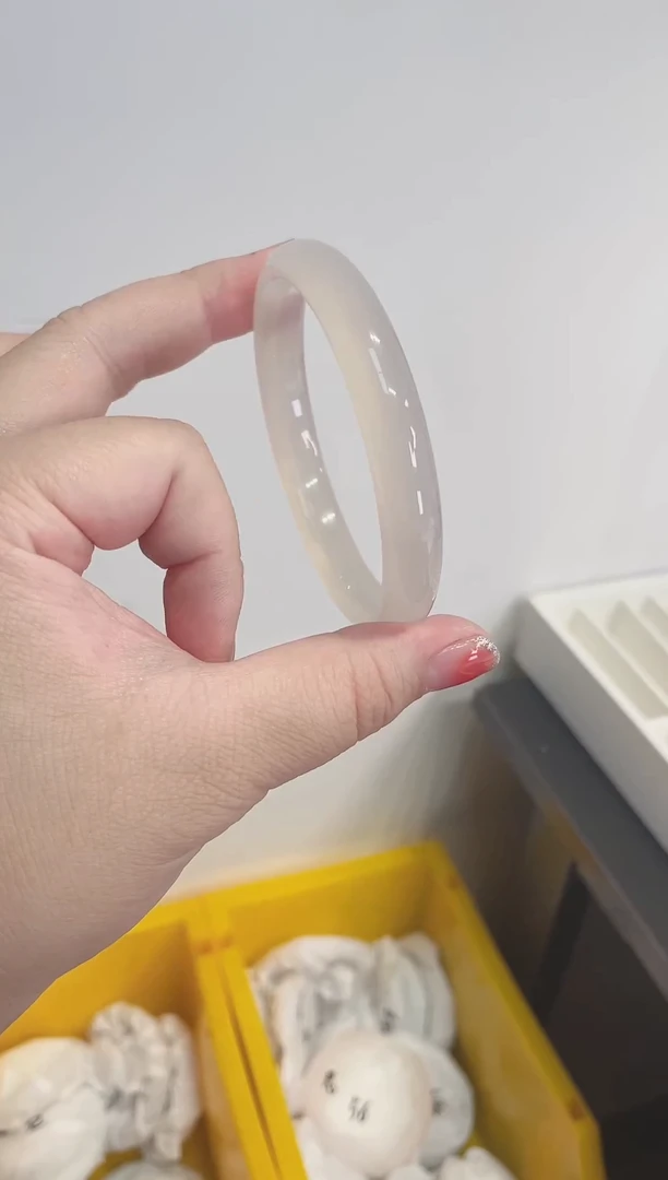 【闪购商品】玛瑙/玉髓手镯未镶嵌043圈口63