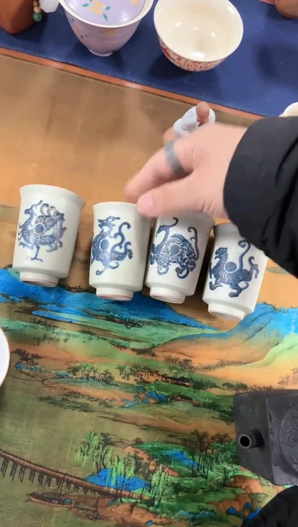 【闪购商品】青花手绘手握杯（孤品）