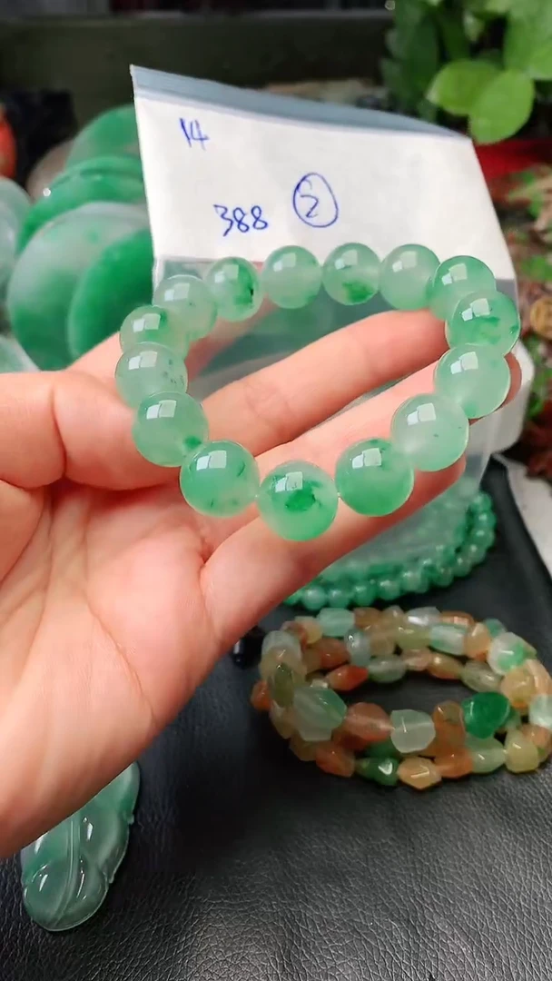 定制石英质玉（非洲翠）手串14mm