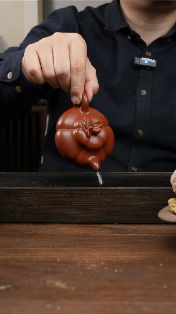 茶杯紫砂真**金朱泥上合桃       180CC