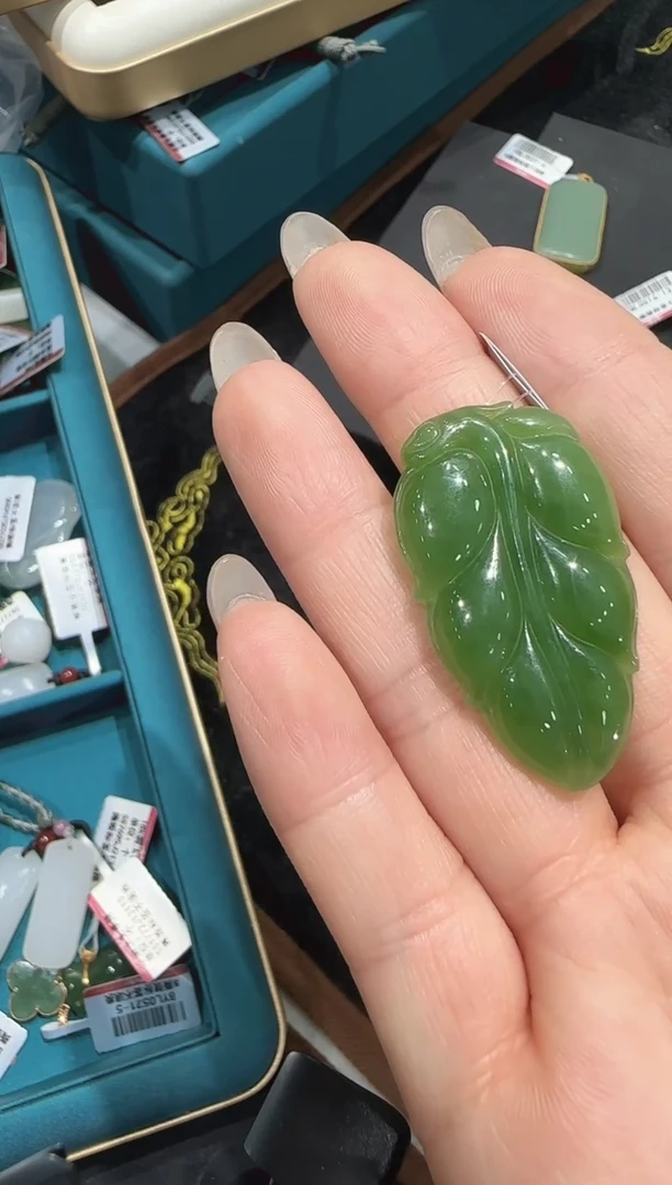 【闪购商品】和田玉吊坠/多样性发未镶嵌R605