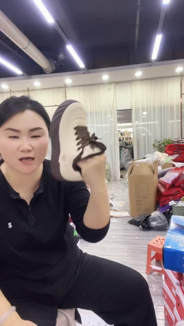 闪电购54 女士板鞋 36码