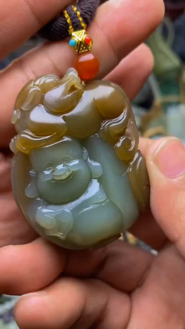 未镶嵌和田玉挂件1