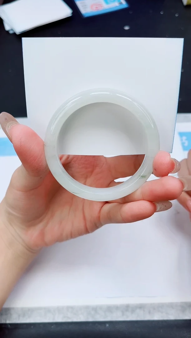 未镶嵌手镯石英质玉A107-55.5