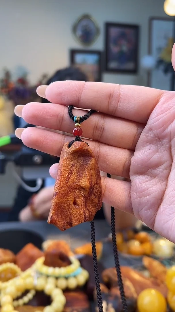 琥珀颈饰未镶嵌吊坠