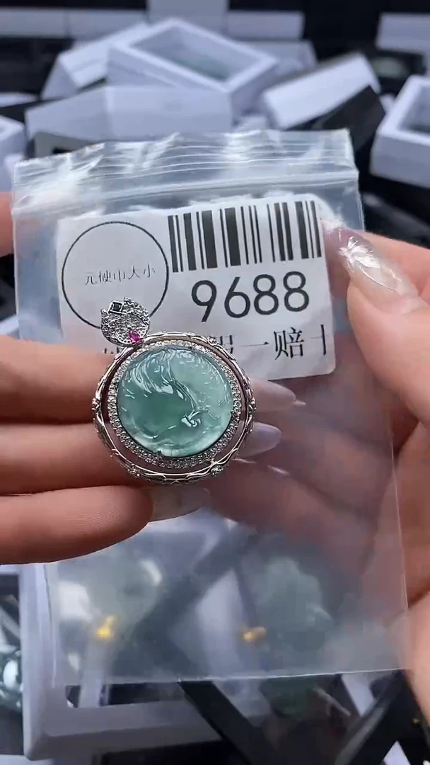 吊坠(不含链)未镶嵌翡翠9688