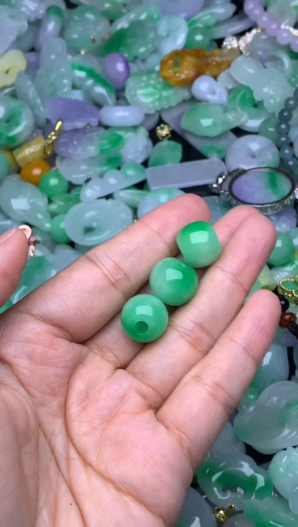 翡翠未镶嵌颈饰天然缅甸翡翠吊坠