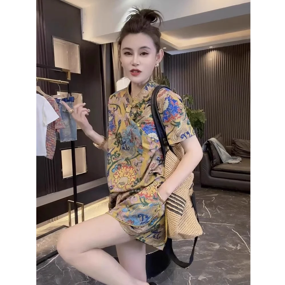 新中式气质高定款2025年夏季时尚新款花色显白开叉上衣短裤套装女