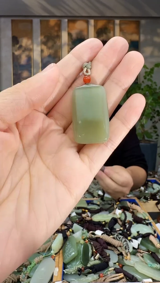 未镶嵌和田玉挂件拍一发一