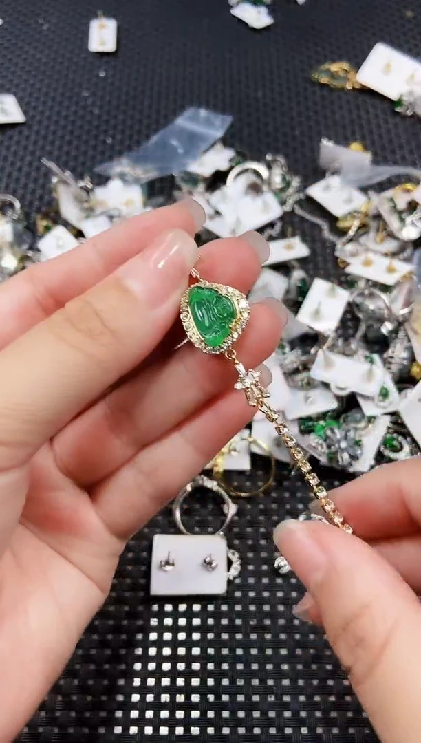 翡翠未镶嵌耳饰1111111111