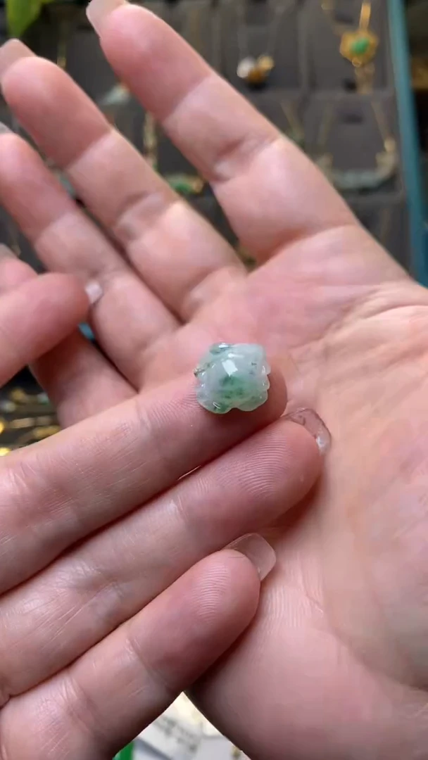 颈饰未镶嵌翡翠净货40285