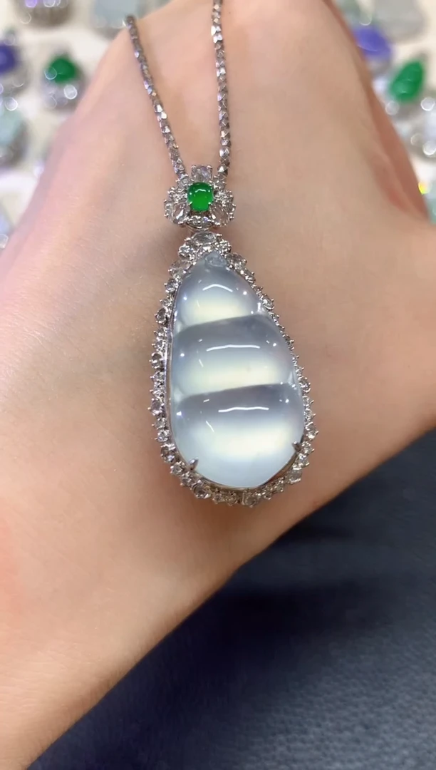 翡翠18K金镶嵌吊坠(不含链)b210    618好物