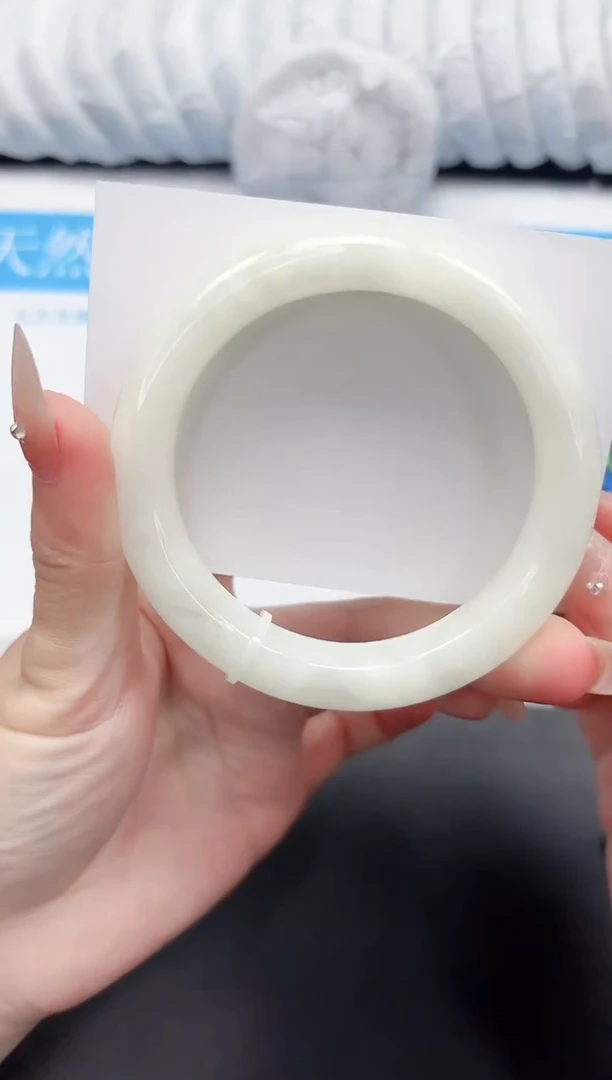 和田玉手镯未镶嵌157-60.8