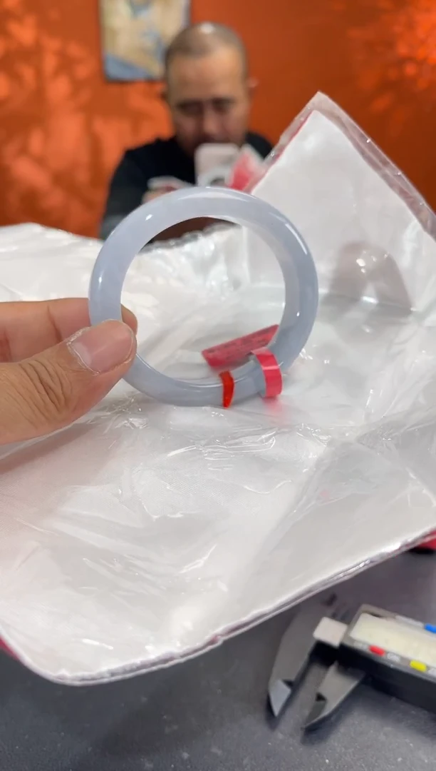 未镶嵌手镯（贵妃镯）翡翠7