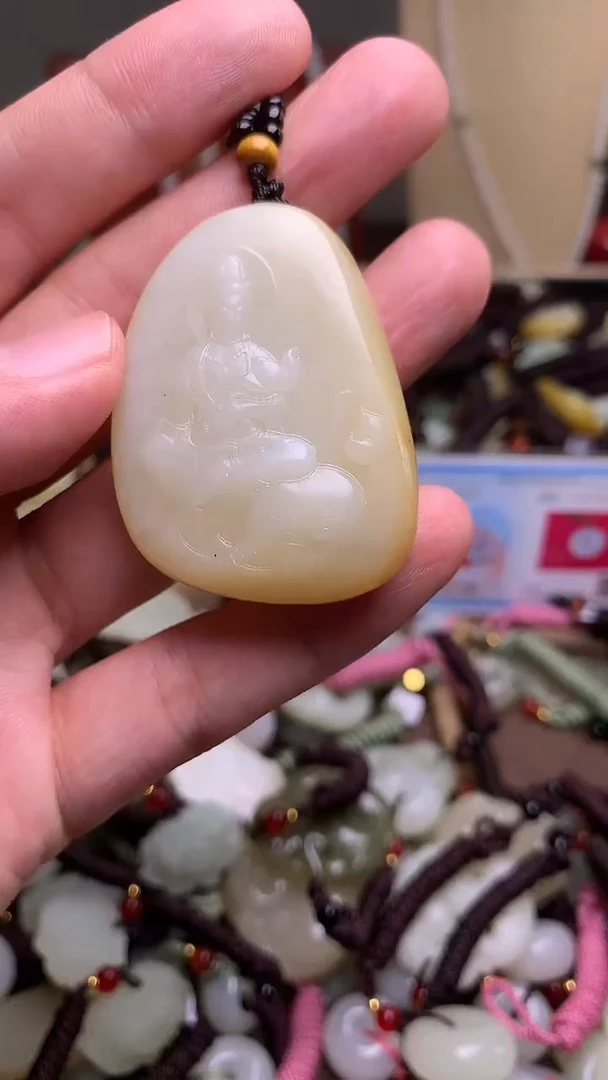 颈饰未镶嵌和田玉新疆料青海料清水和田玉吊坠