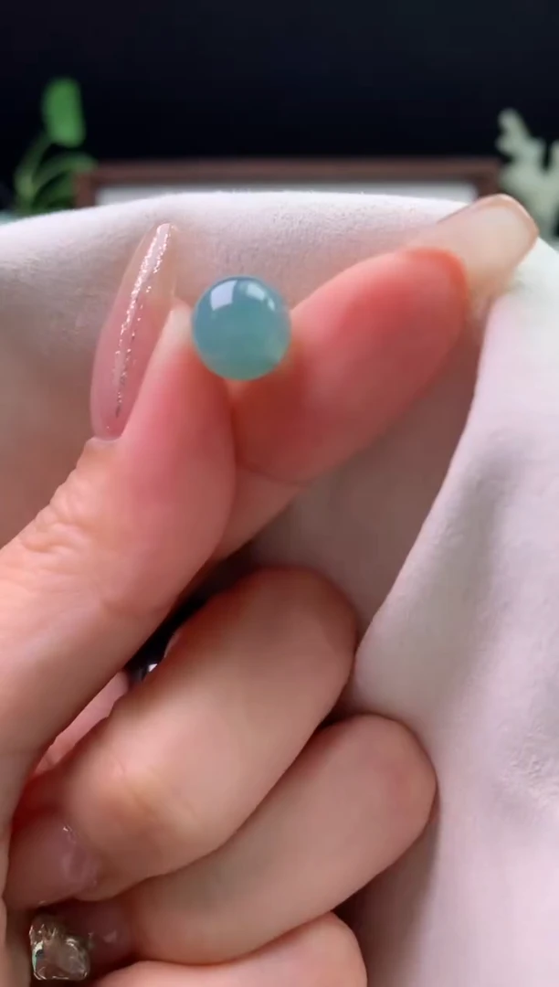 翡翠未镶嵌颈饰0432532158