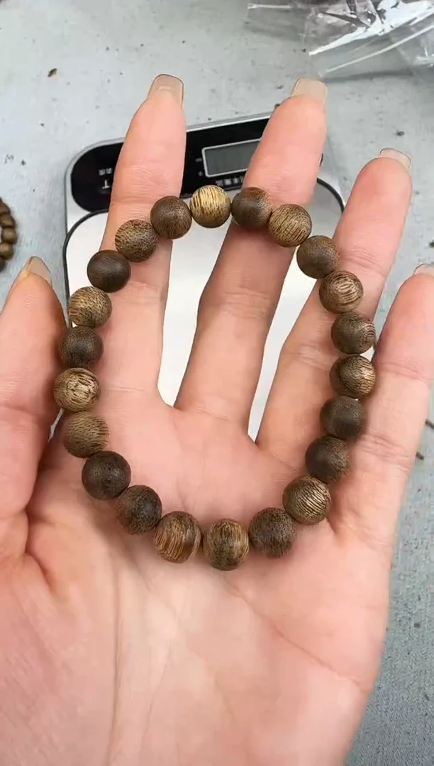 沉香手串09沉香老料圆珠单圈多样性发一