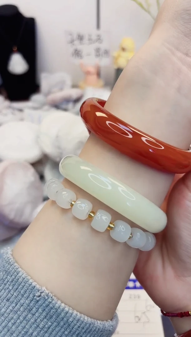 【闪购商品】石英质玉手镯未镶嵌239-玛瑙-圈口62