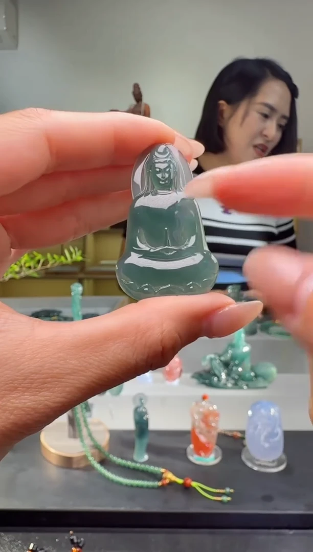 吊坠(不含链)未镶嵌翡翠观音