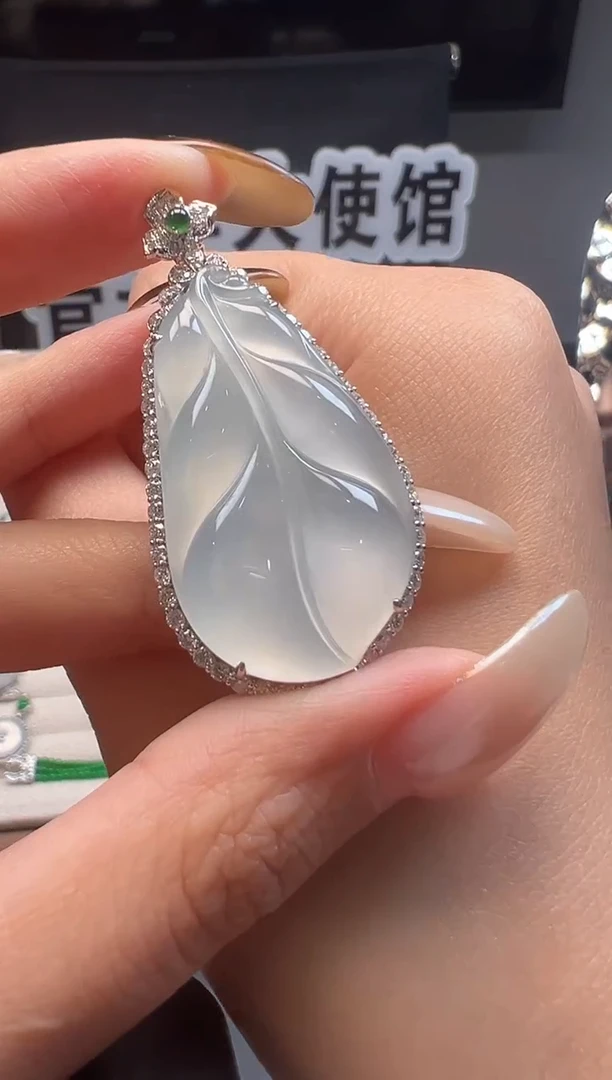 吊坠(不含链)18K金镶嵌翡翠缅甸珠宝严选