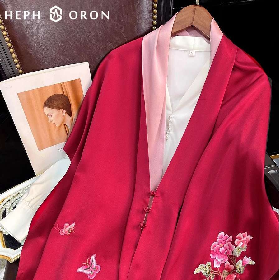 轻奢品牌盘扣真丝刺绣披肩女2025新款手绣双层丝巾高档桑蚕丝围巾