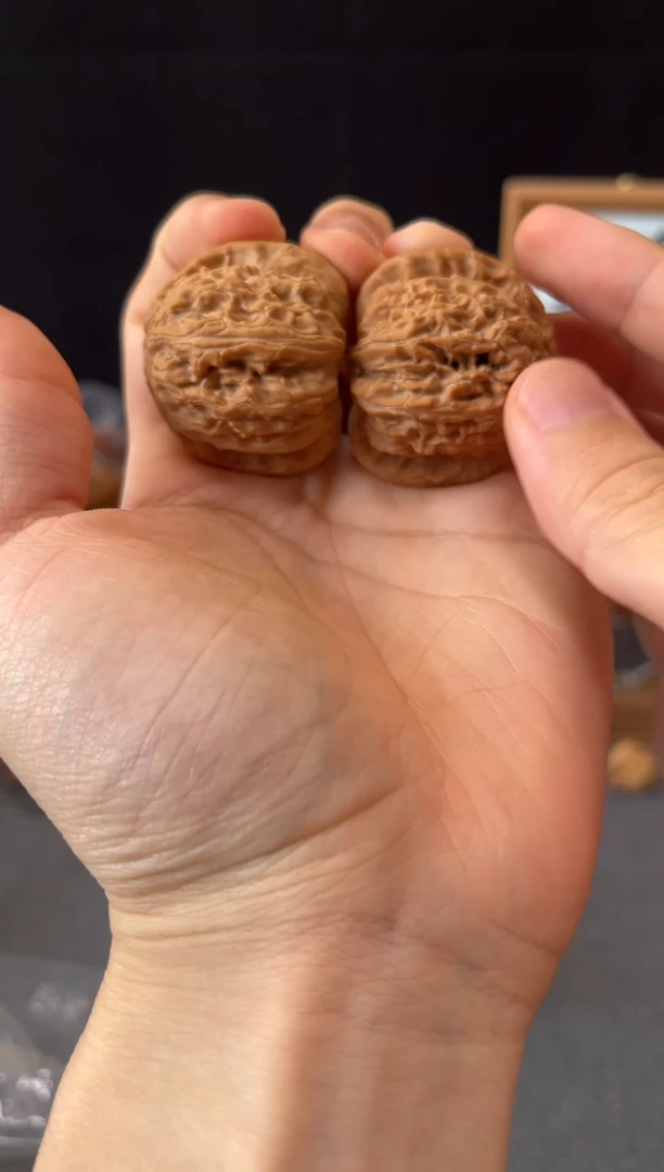 文玩核桃把件小狮子