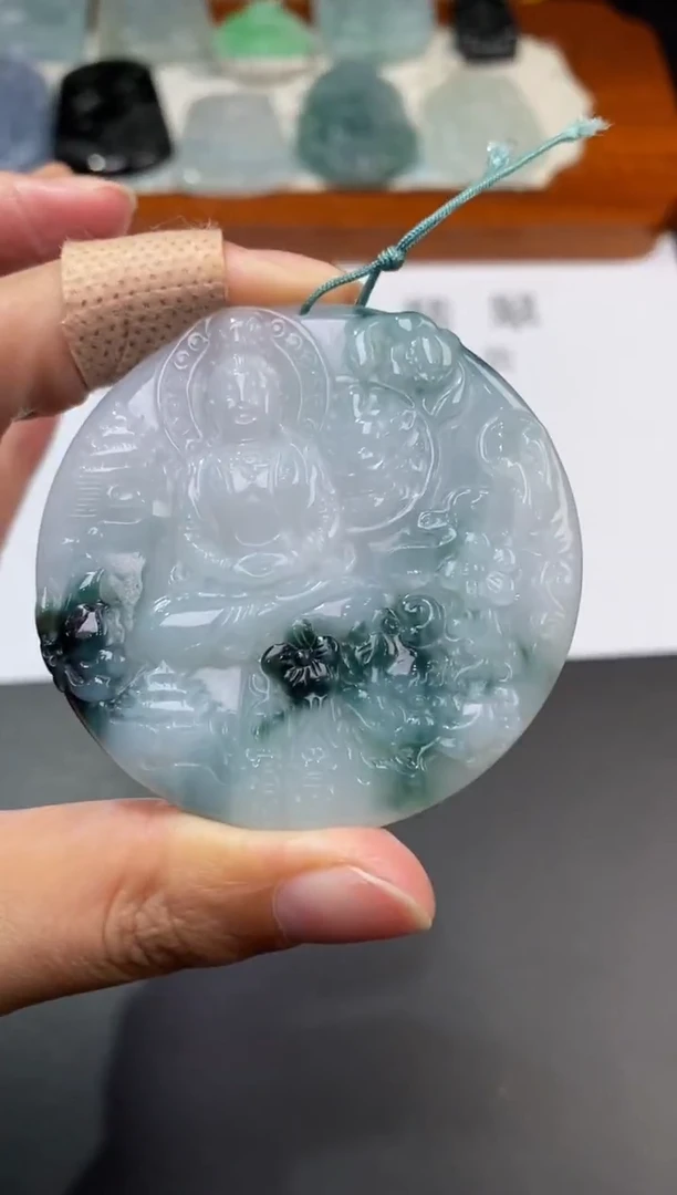 未镶嵌挂件翡翠371030    多人