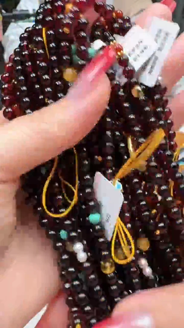 裸石琥珀未镶嵌随机一件