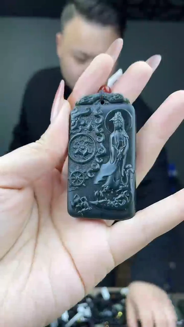 颈饰未镶嵌和田玉1