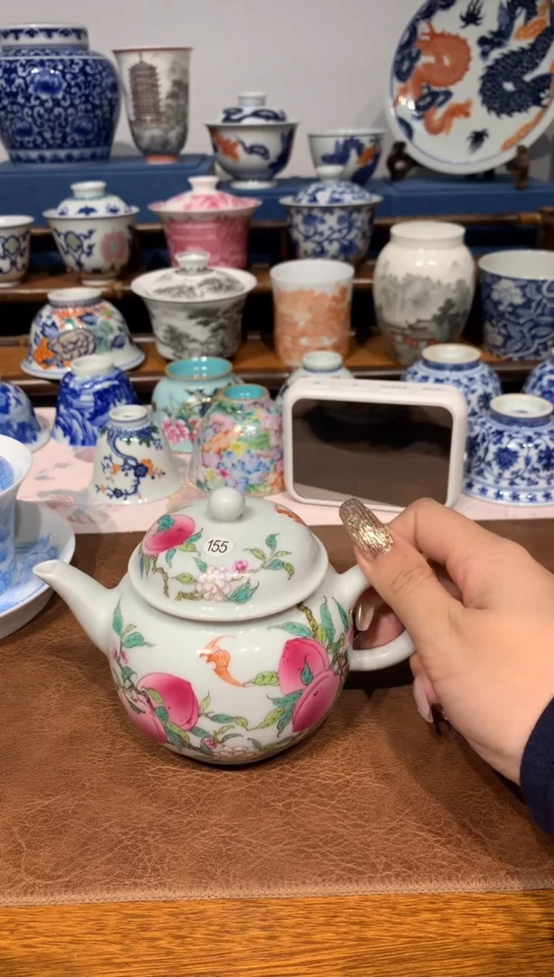 【闪购商品】摆件155 粉彩桃子茶壶一只