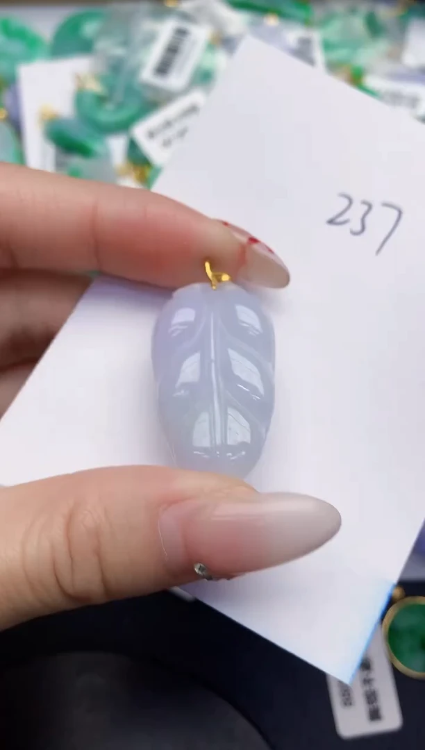 【闪购商品】翡翠颈饰18K金镶嵌00000000000