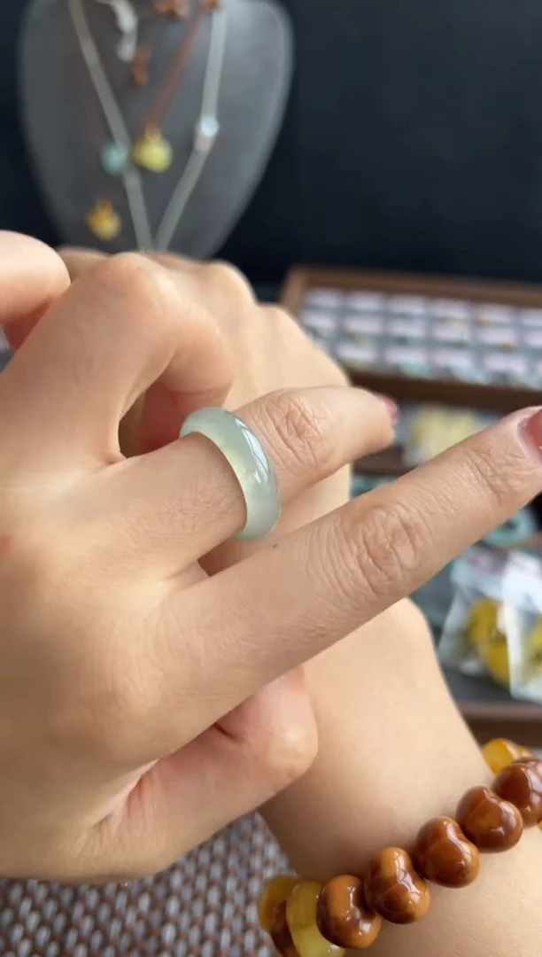 翡翠未镶嵌吊坠(不含链)913买断1