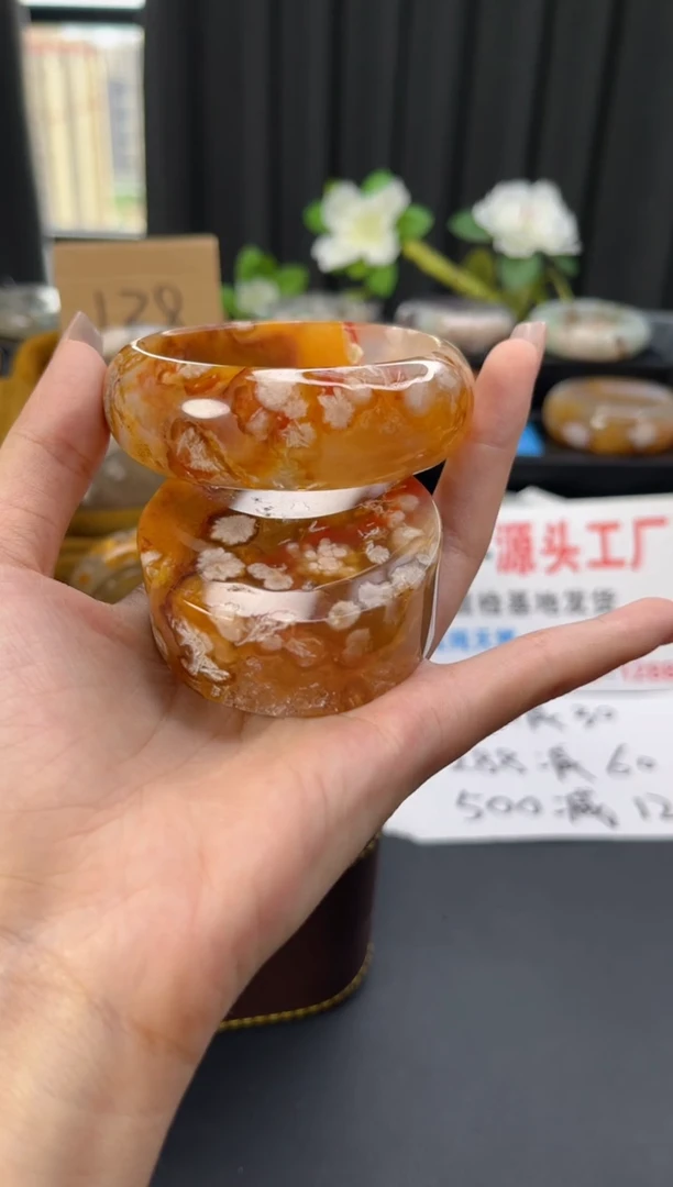未镶嵌手镯石英质玉赠送镯心（56圈口）
