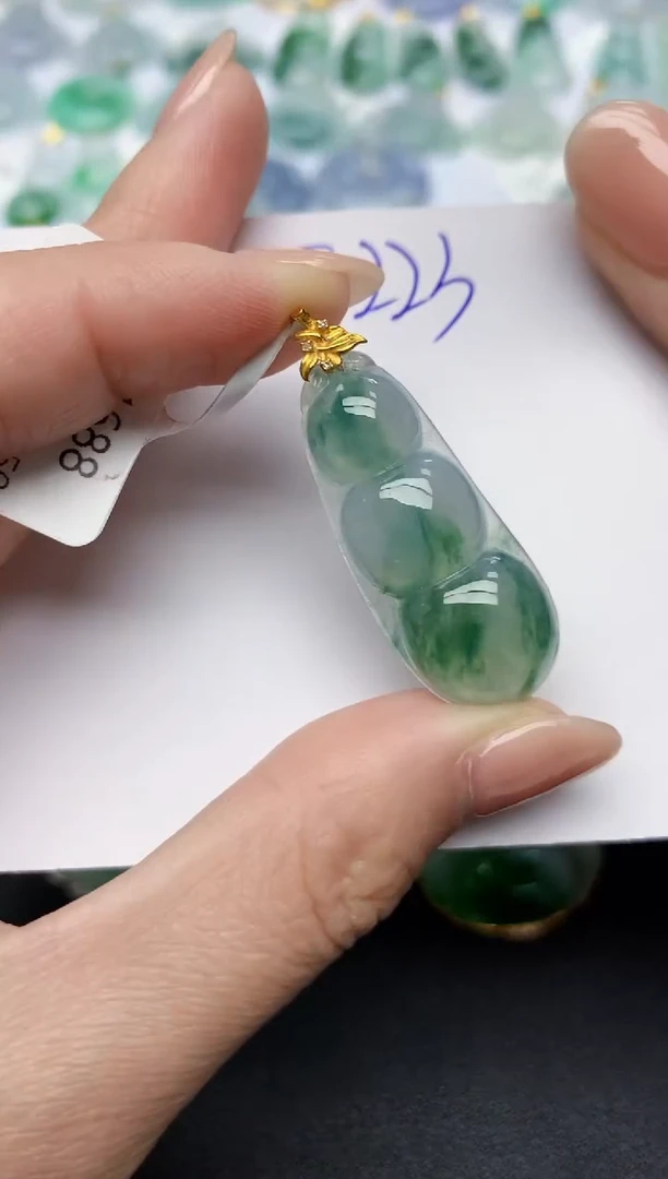 颈饰18K金镶嵌翡翠天然缅甸A货翡翠百元以上9元证书费自理