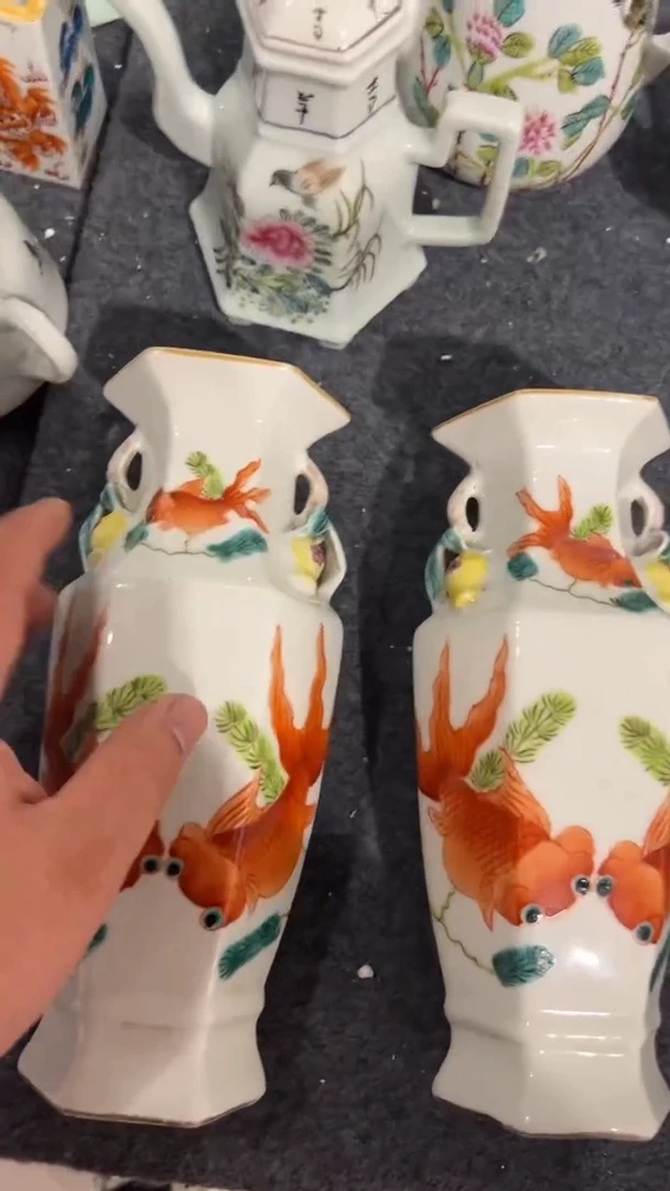 摆件瓷摆件瓷摆件六方鱼瓶