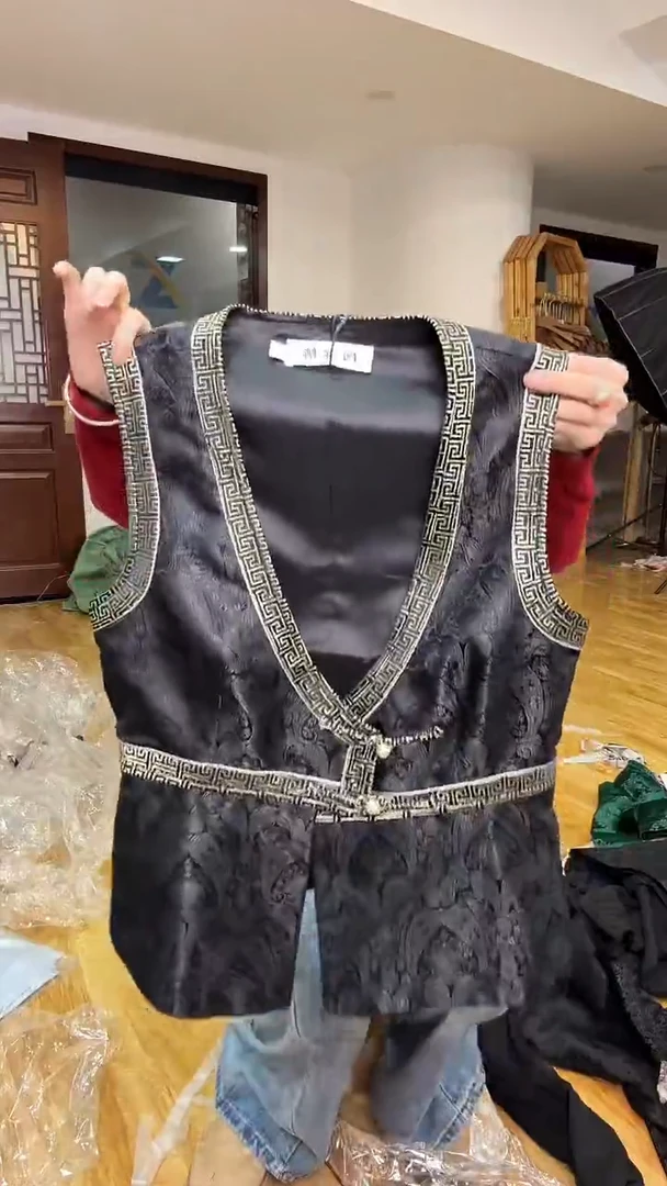 S码         95斤  马甲