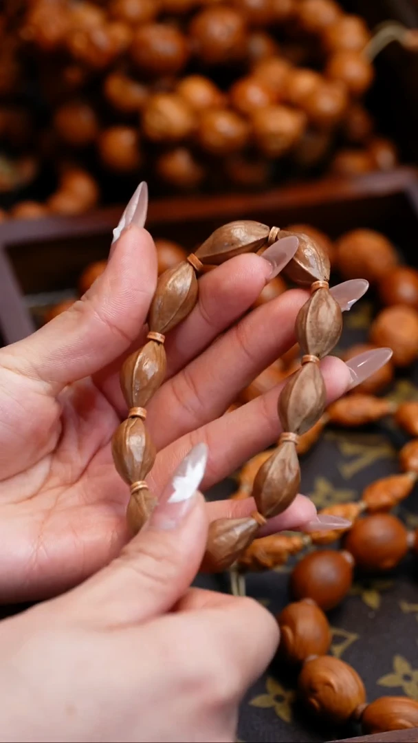 【闪购商品】橄榄核吊坠苏工橄榄核