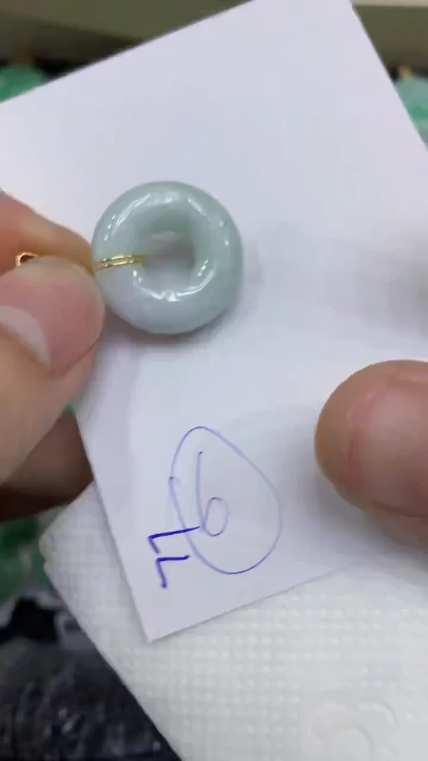 颈饰未镶嵌翡翠缅甸A货翡翠