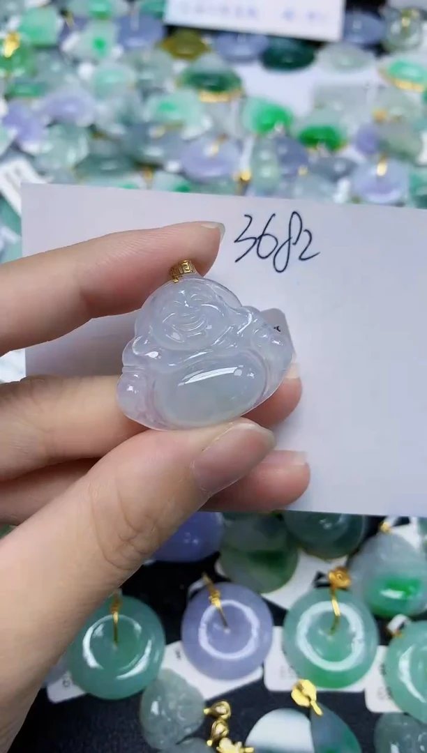 翡翠18K金镶嵌颈饰天然缅甸翡翠A货