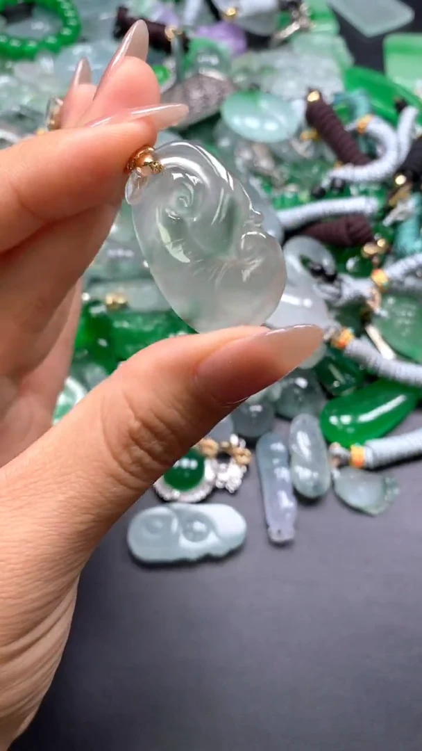 颈饰未镶嵌翡翠(配扣头多样性发其一）161