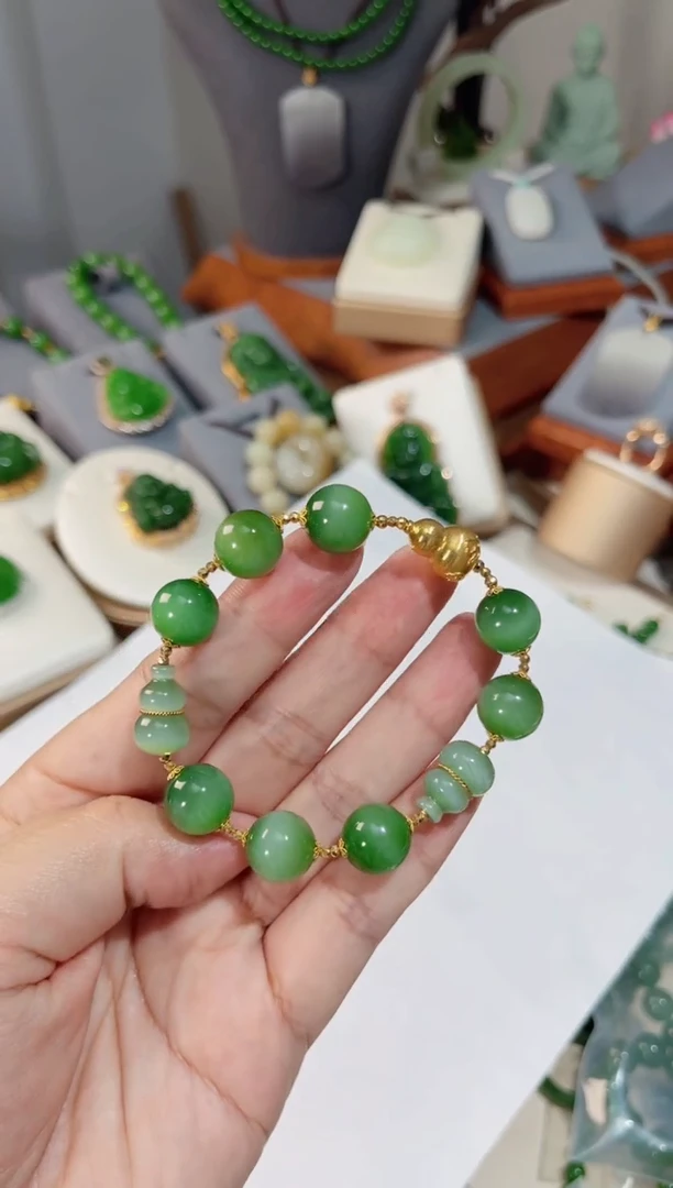 18K金镶嵌手链和田玉12mm