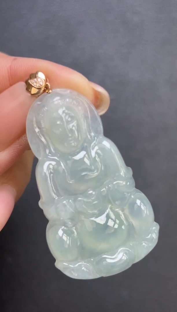 颈饰18K金镶嵌翡翠观音