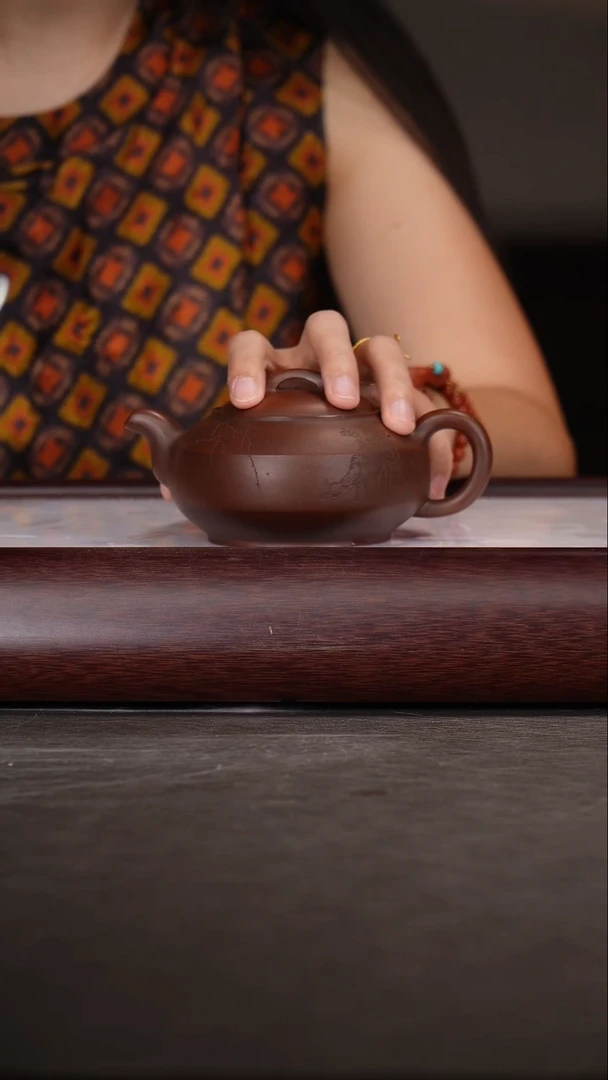 茶壶紫砂诸葛永南/紫泥/汉君/260c