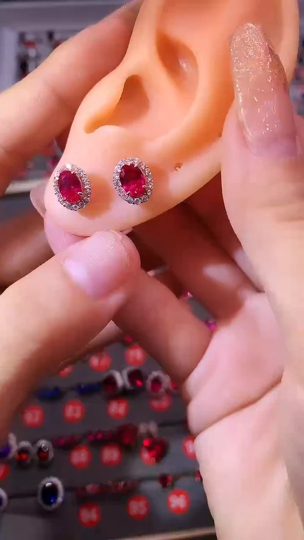 【闪购商品】红宝石耳饰银S925镶嵌11111